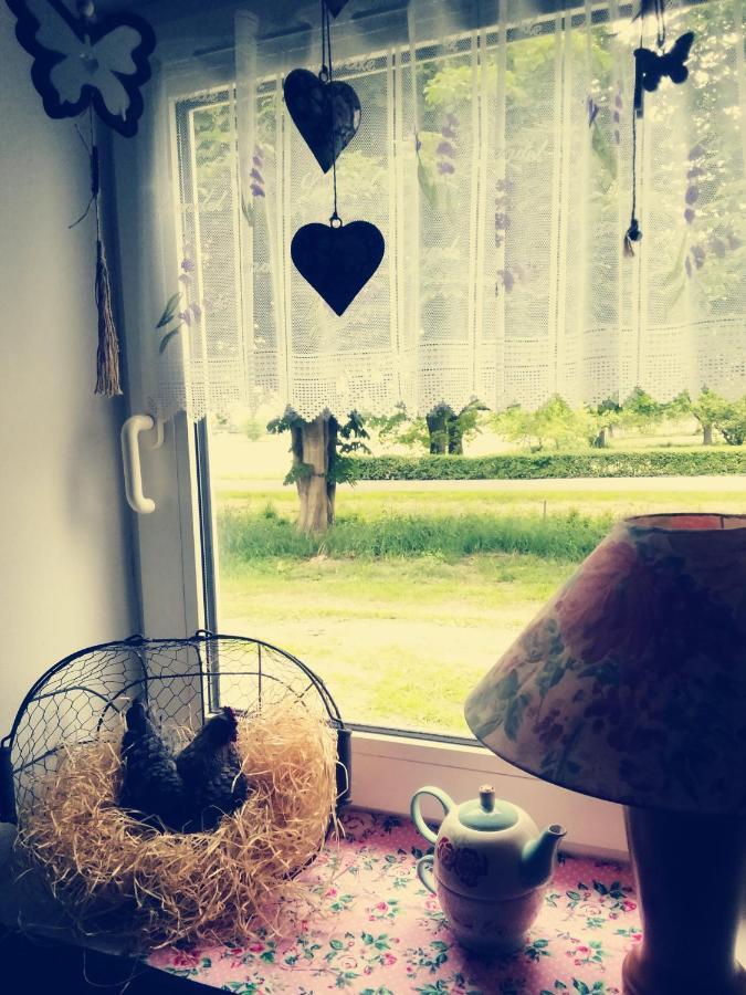 Fewo Unner'D Kastanje Moormerland Buitenkant foto
